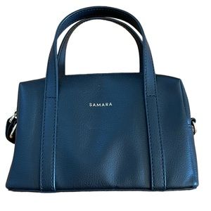 Samara Apple Mini Crossbody Mini Bag Black